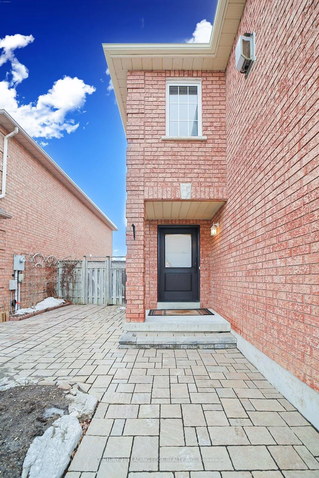 Photo 2 of 130 Solway Avenue, Vaughan, Maple — HOMEH