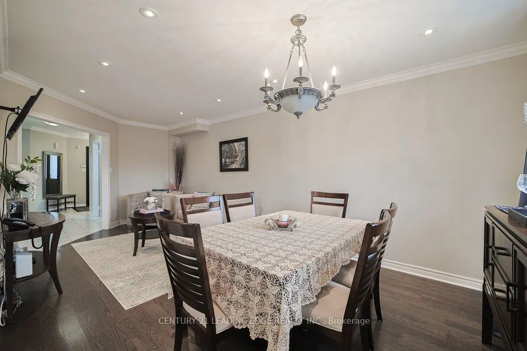Photo 9 of 130 Solway Avenue, Vaughan, Maple — HOMEH