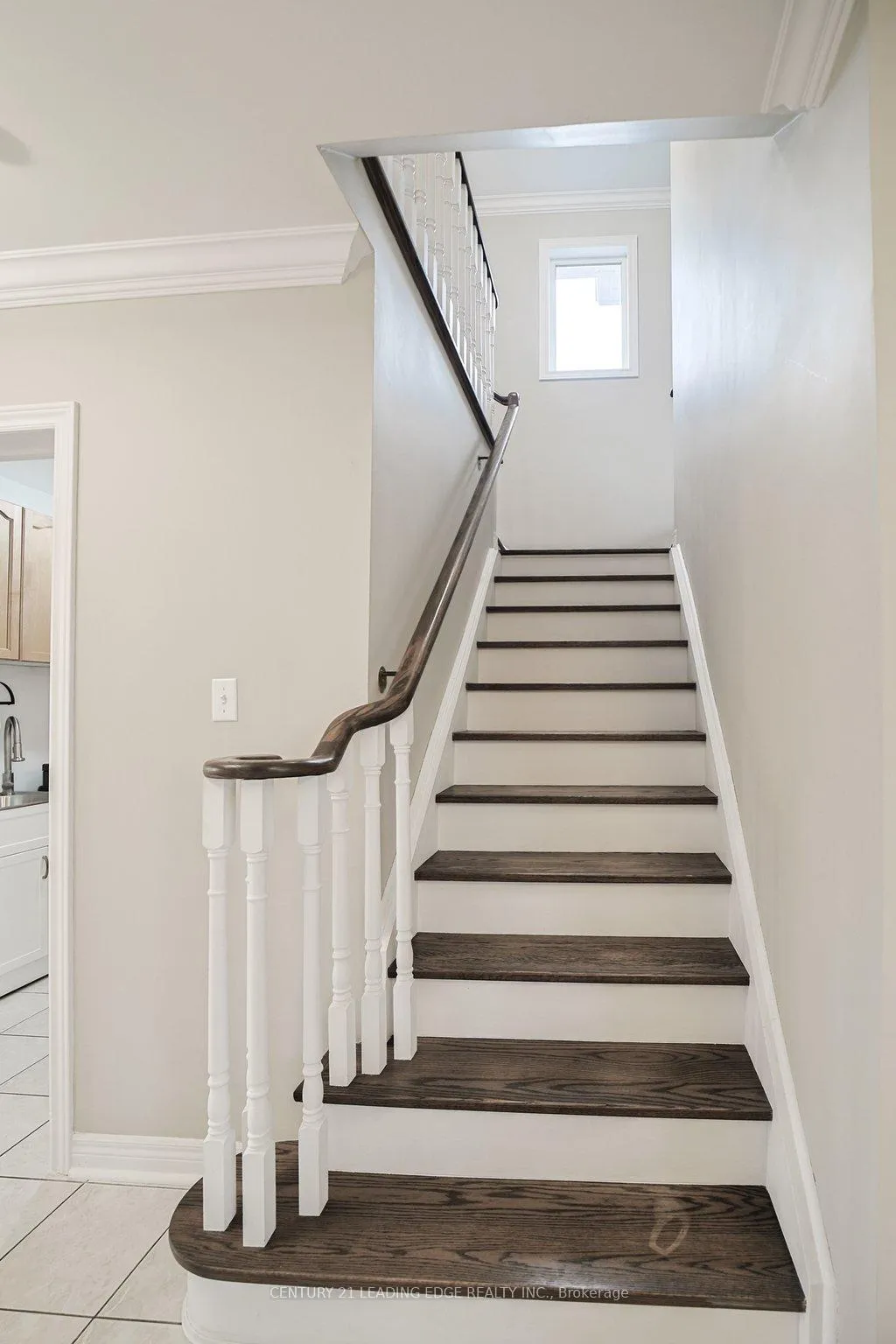 Photo 13 of 130 Solway Avenue, Vaughan, Maple — HOMEH