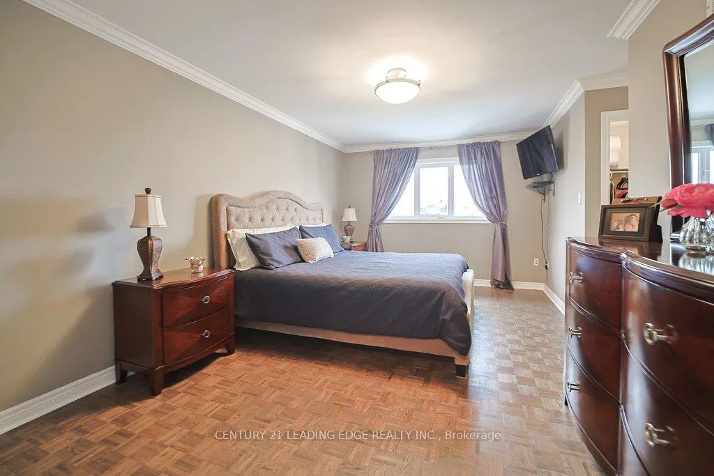 Photo 22 of 130 Solway Avenue, Vaughan, Maple — HOMEH