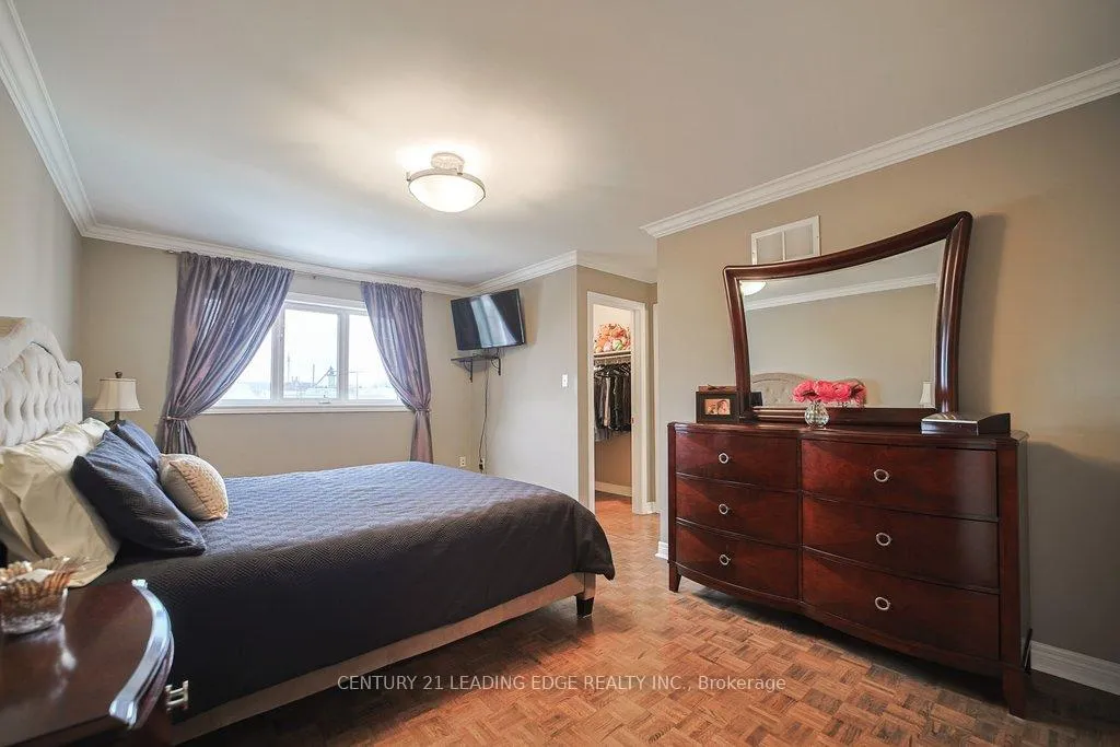 Photo 23 of 130 Solway Avenue, Vaughan, Maple — HOMEH