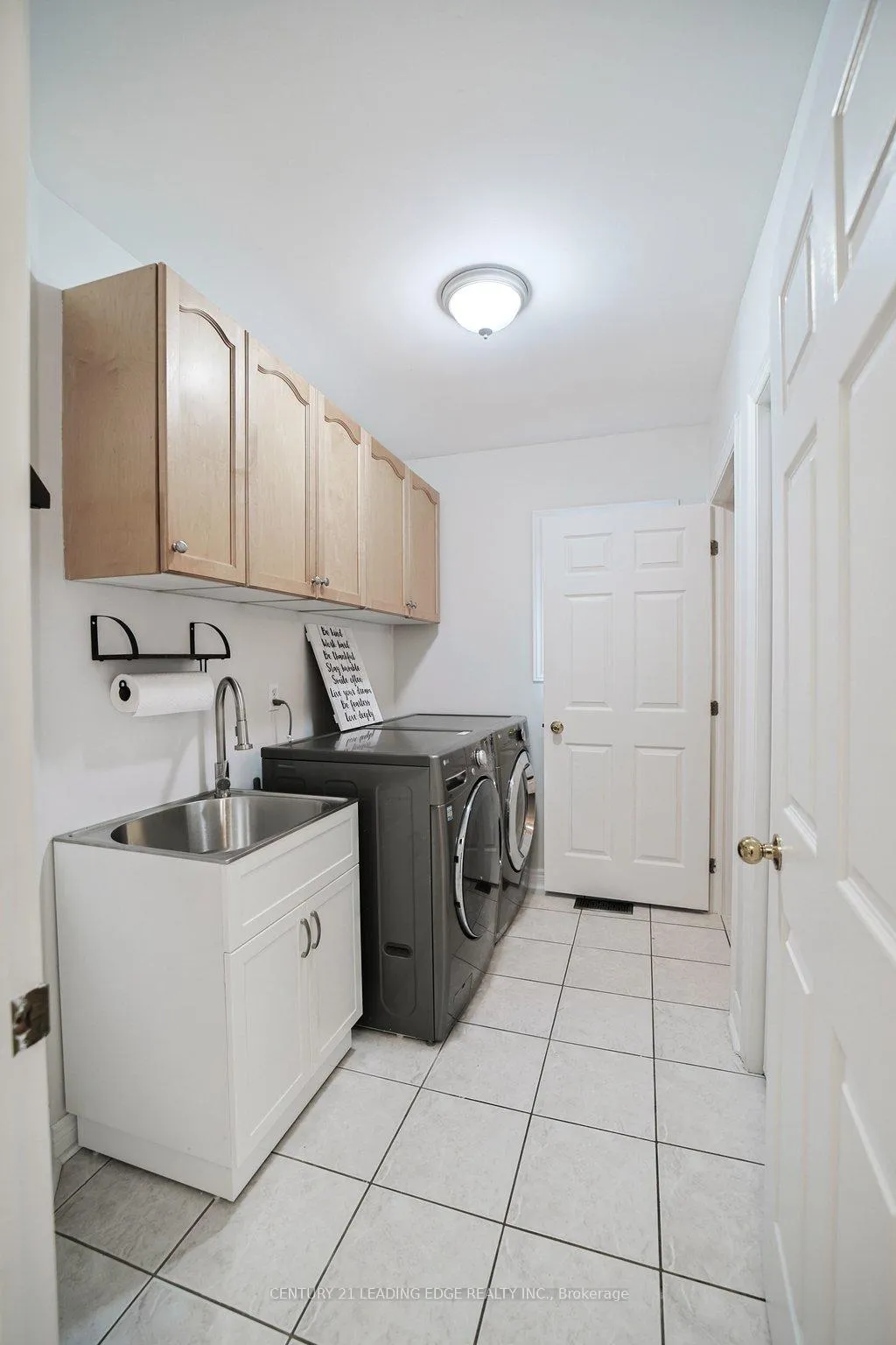 Photo 29 of 130 Solway Avenue, Vaughan, Maple — HOMEH
