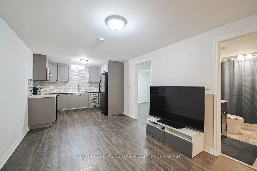 Photo 33 of 130 Solway Avenue, Vaughan, Maple — HOMEH