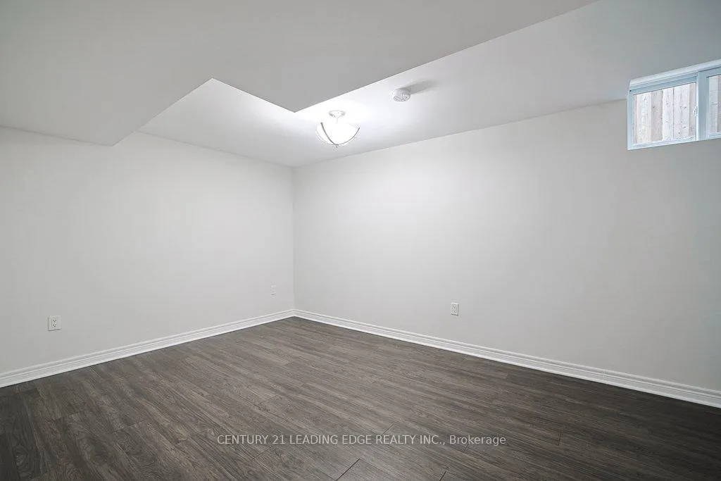 Photo 38 of 130 Solway Avenue, Vaughan, Maple — HOMEH