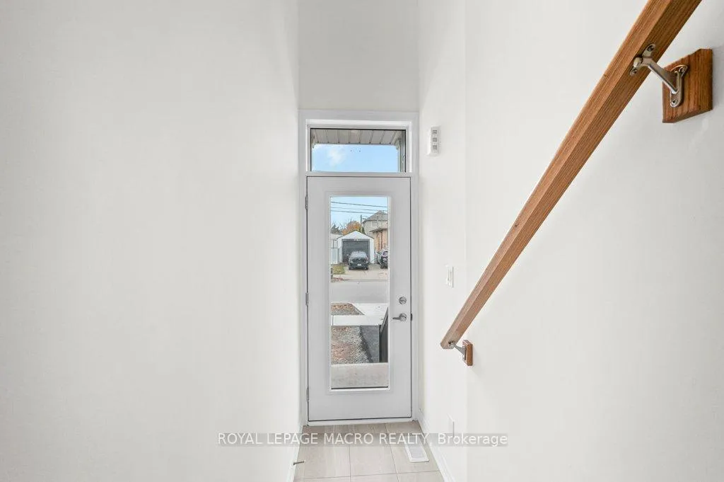 Photo 4 of 12 Reid Avenue N, Hamilton, McQuesten — HOMEH