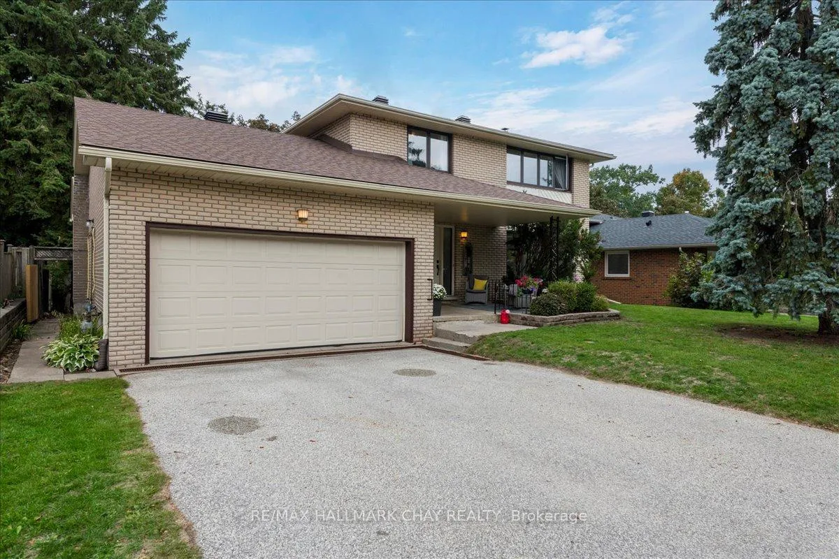 Photo 34 of 56 Marshall Street, Barrie, Allandale Centre — HOMEH