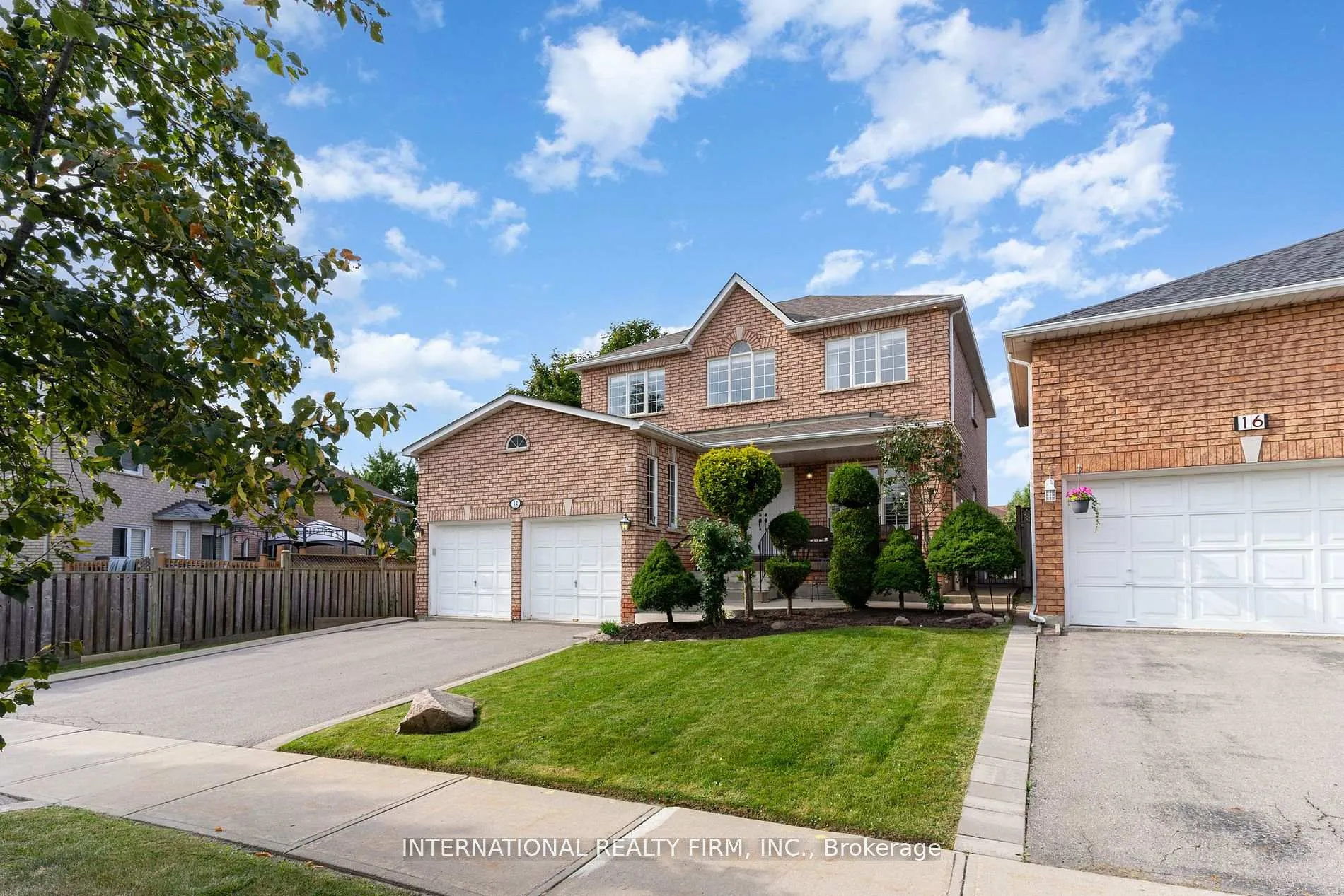 Photo 1 of 12 Giotto Crescent, Vaughan, Maple — HOMEH