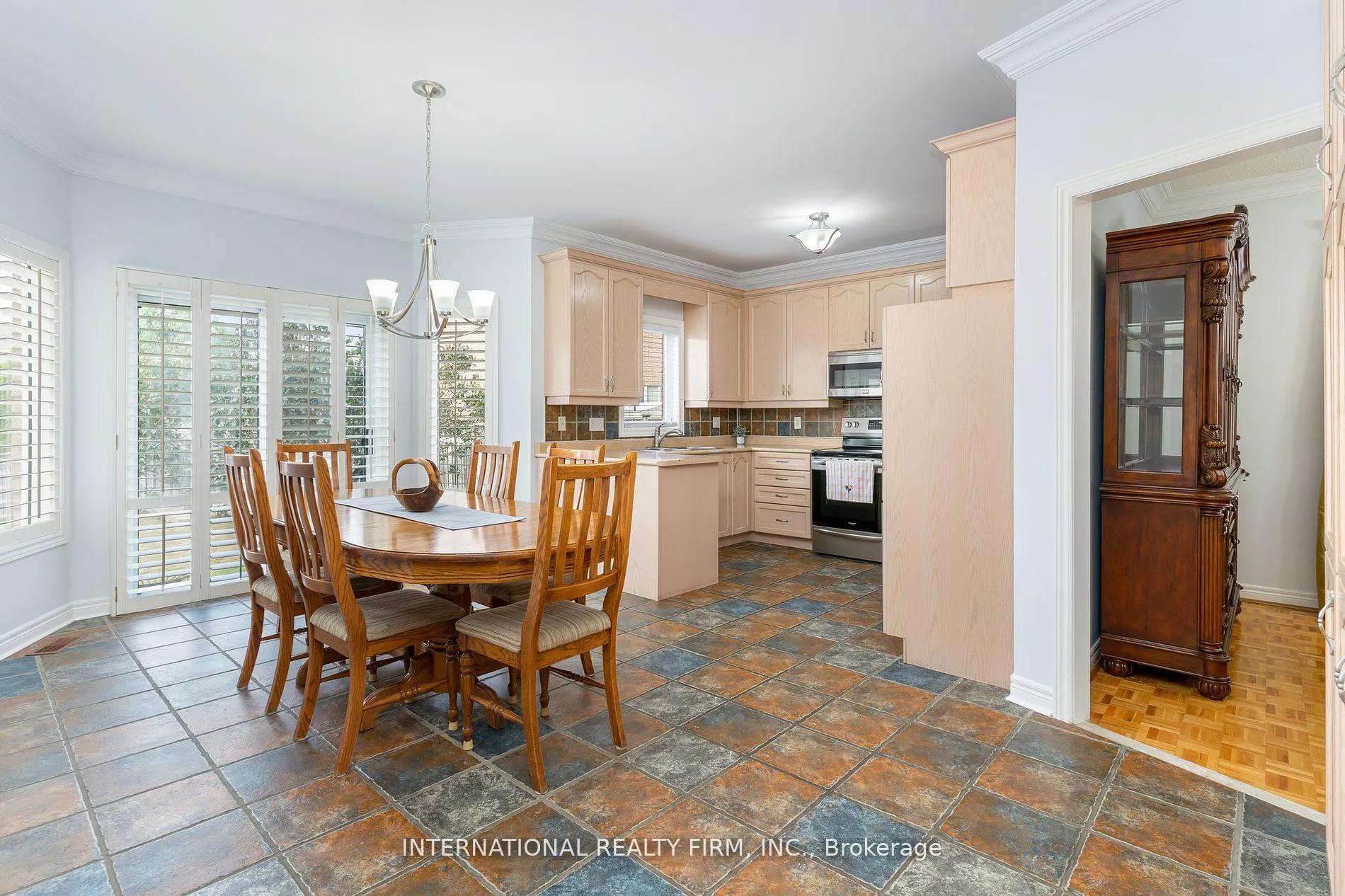 Photo 6 of 12 Giotto Crescent, Vaughan, Maple — HOMEH