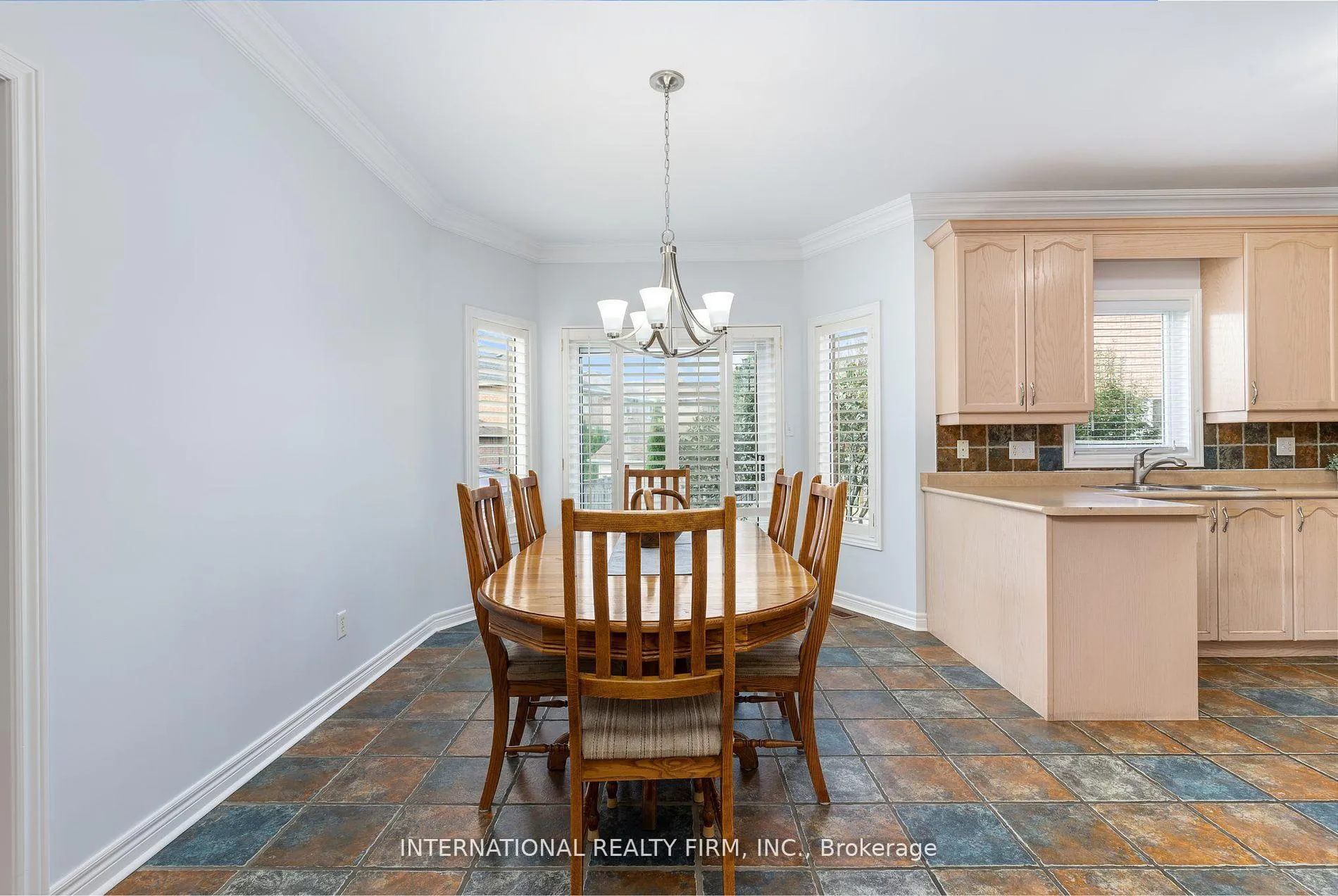 Photo 7 of 12 Giotto Crescent, Vaughan, Maple — HOMEH