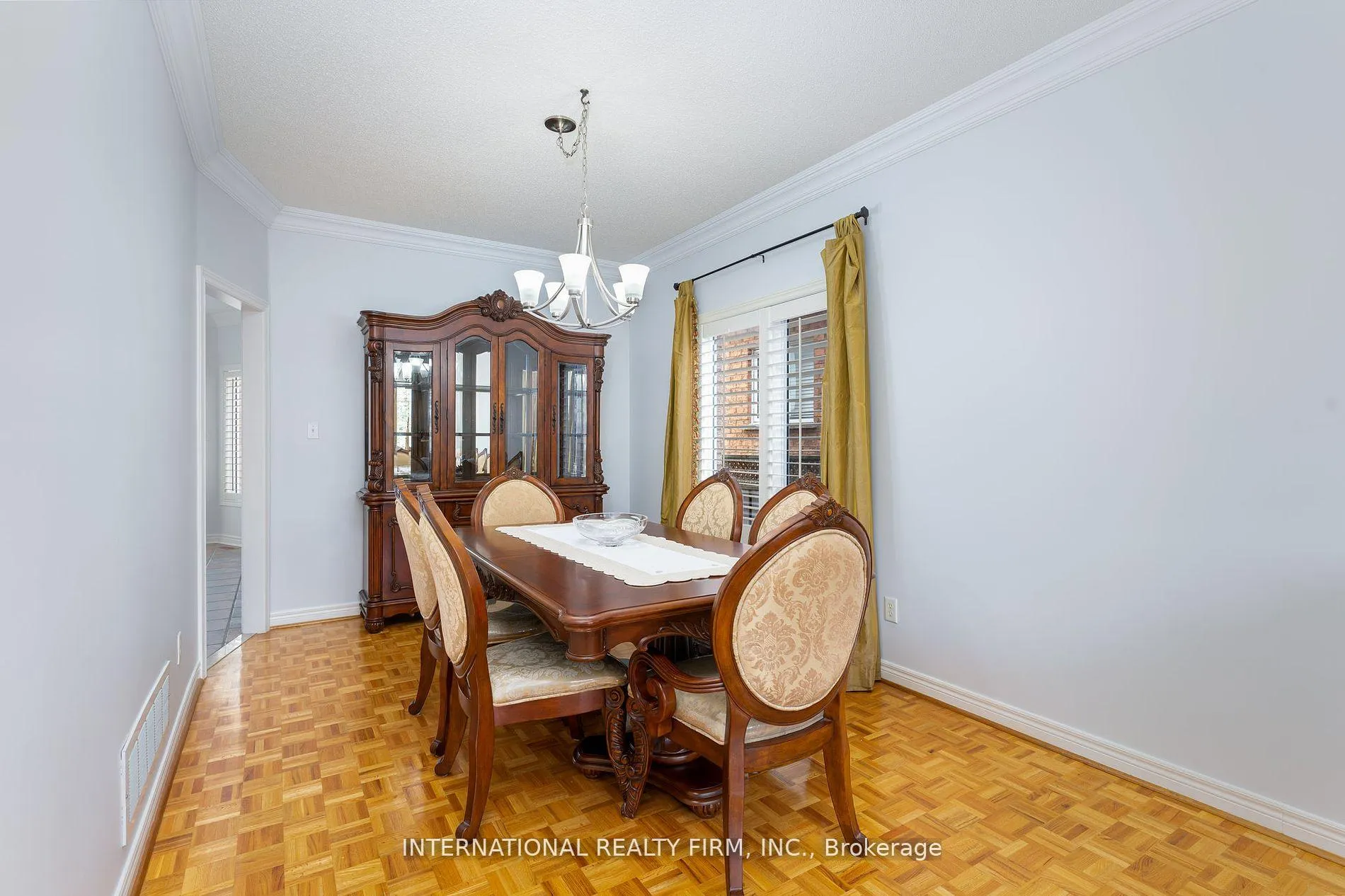 Photo 10 of 12 Giotto Crescent, Vaughan, Maple — HOMEH