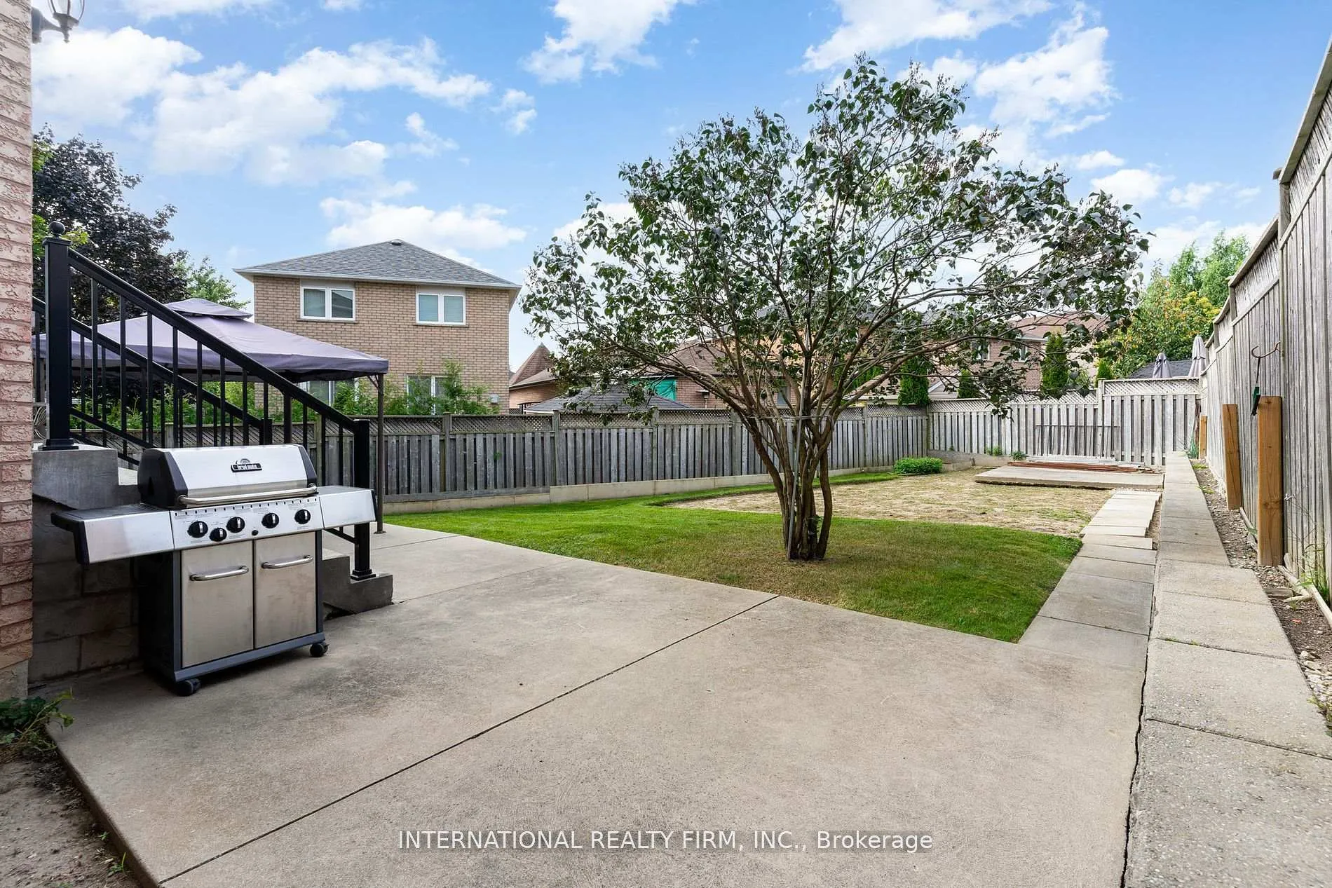 Photo 25 of 12 Giotto Crescent, Vaughan, Maple — HOMEH