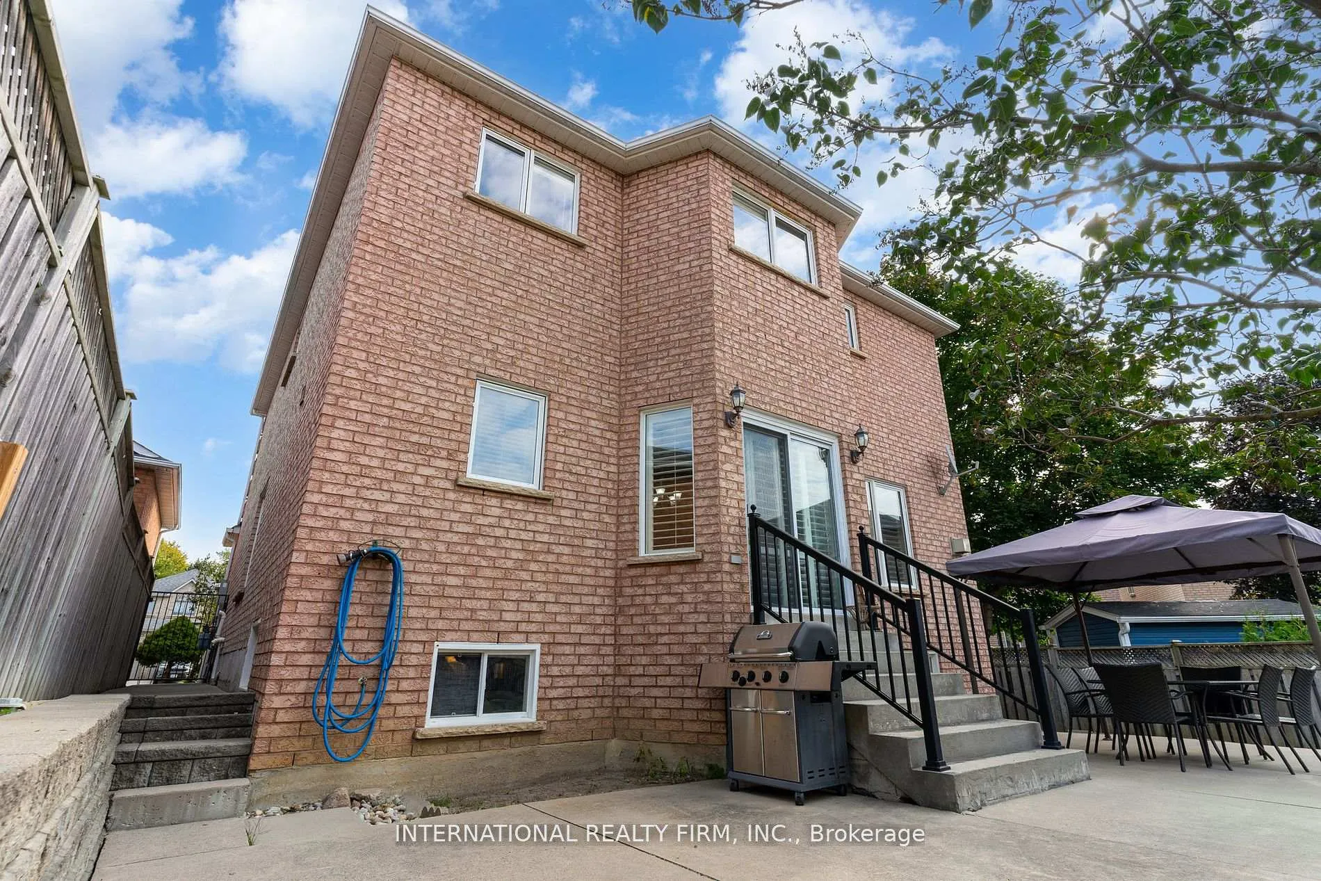 Photo 27 of 12 Giotto Crescent, Vaughan, Maple — HOMEH