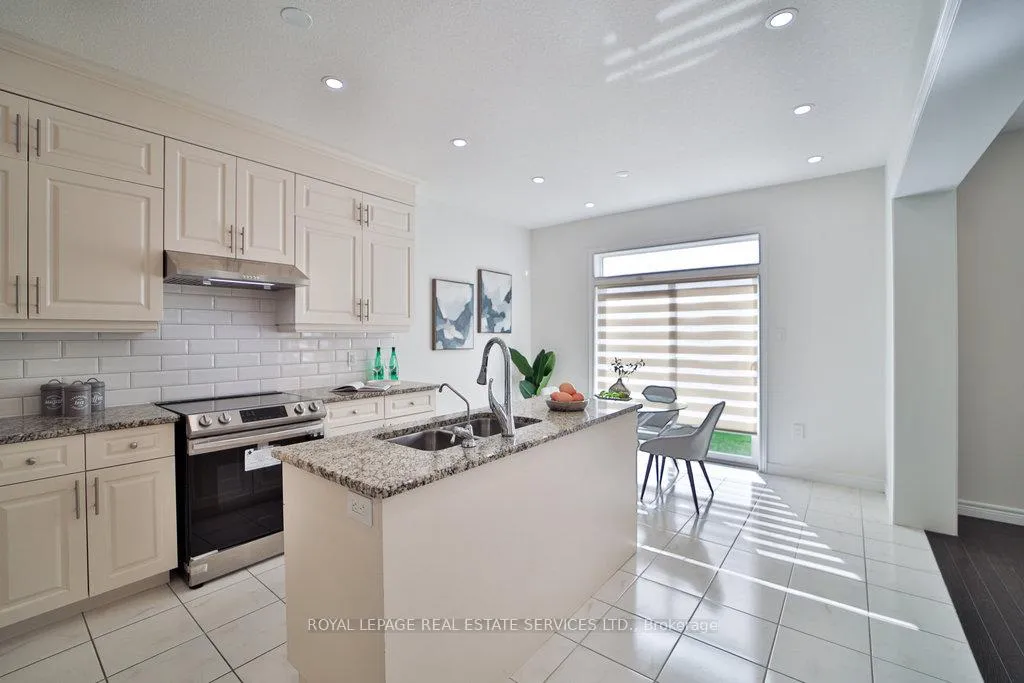 Photo 7 of 18 Valleybrook Drive, Kitchener, Grand River South — HOMEH