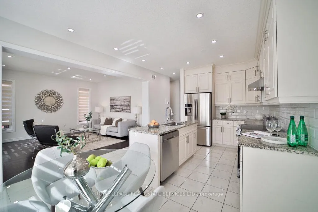 Photo 12 of 18 Valleybrook Drive, Kitchener, Grand River South — HOMEH