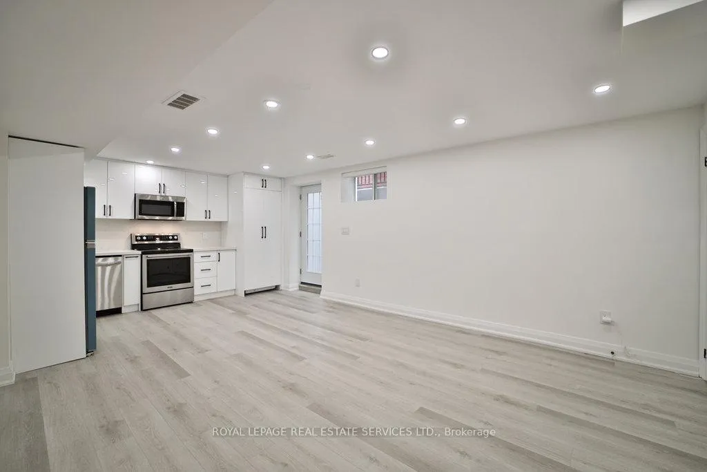Photo 26 of 18 Valleybrook Drive, Kitchener, Grand River South — HOMEH