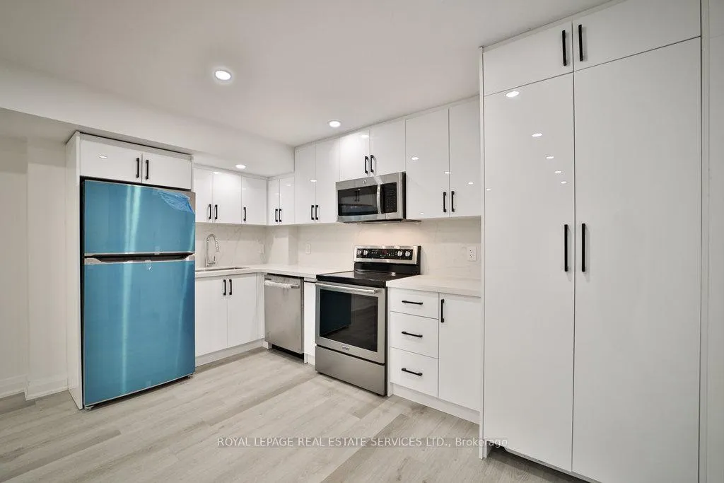 Photo 27 of 18 Valleybrook Drive, Kitchener, Grand River South — HOMEH