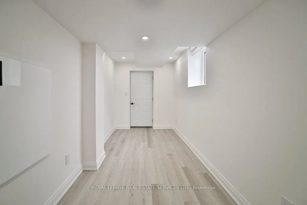 Photo 29 of 18 Valleybrook Drive, Kitchener, Grand River South — HOMEH