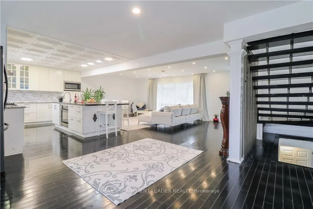Photo 12 of 298 Second Road E, Hamilton, Stoney Creek — HOMEH
