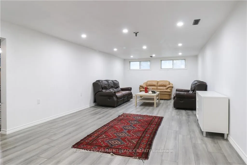 Photo 38 of 298 Second Road E, Hamilton, Stoney Creek — HOMEH