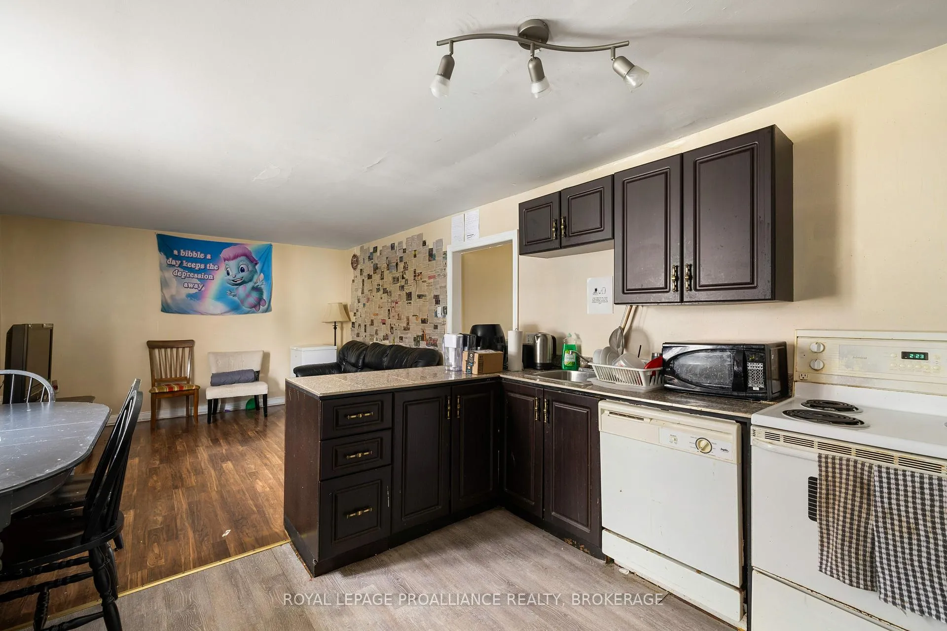 Photo 4 of 242 Colborne Street, Kingston, East of Sir John A. Blvd — HOMEH