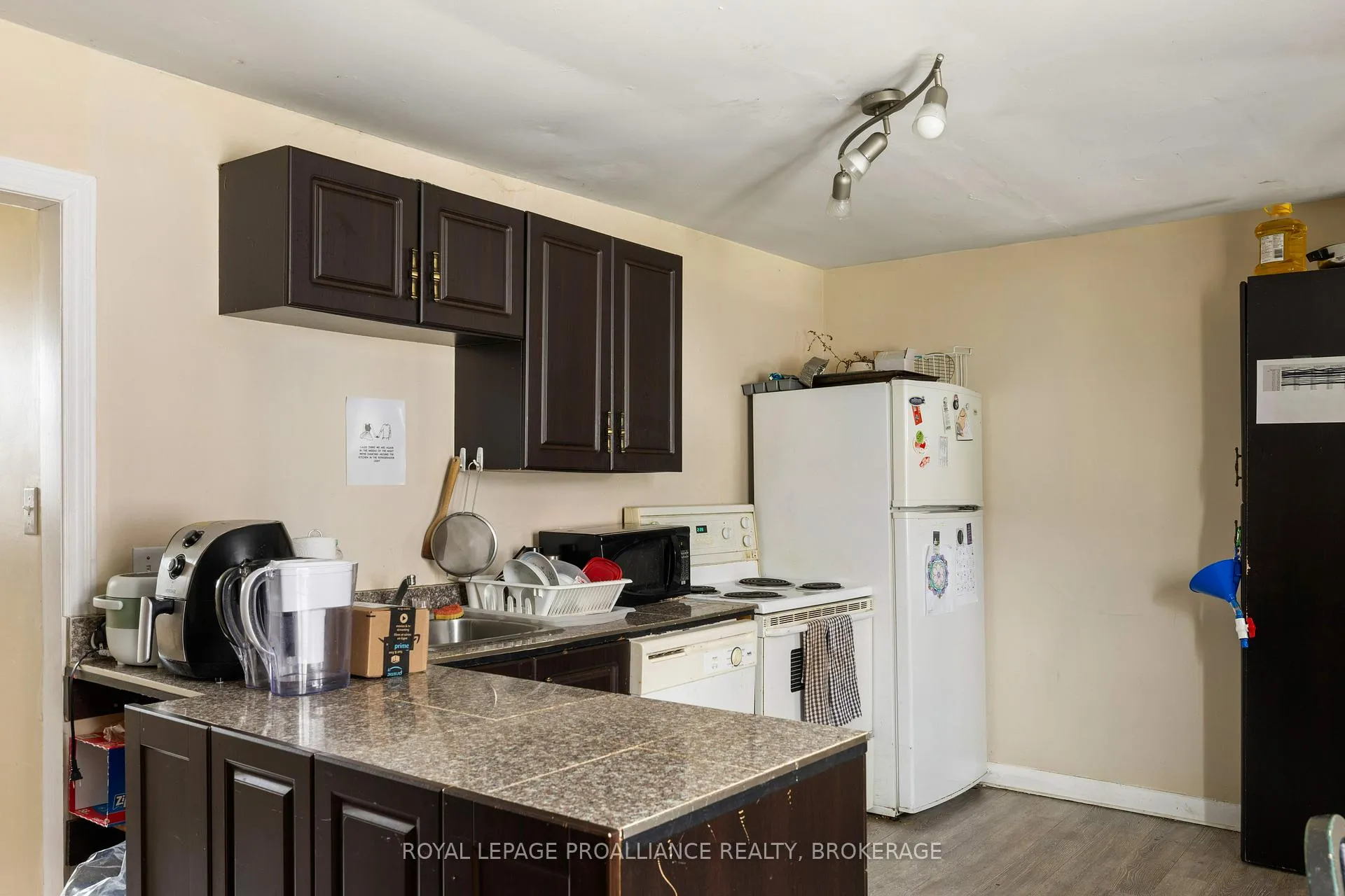 Photo 8 of 242 Colborne Street, Kingston, East of Sir John A. Blvd — HOMEH