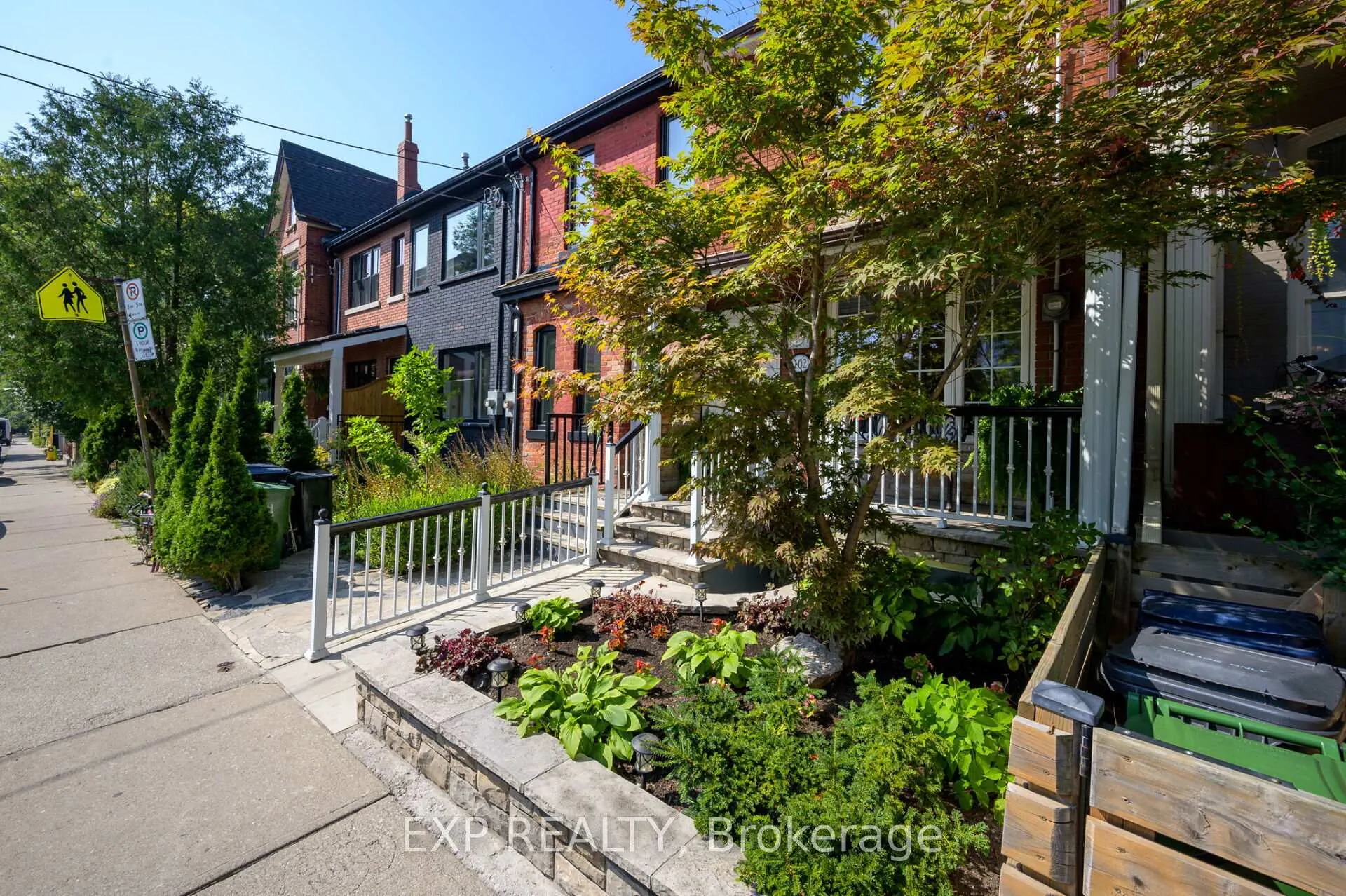 Photo 2 of 102 Manning Avenue, Toronto, Trinity-Bellwoods — HOMEH
