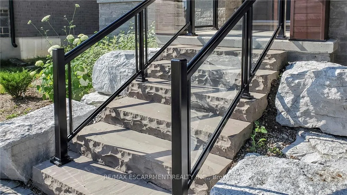 Photo 2 of 382A Southcote Road, Hamilton, Ancaster — HOMEH