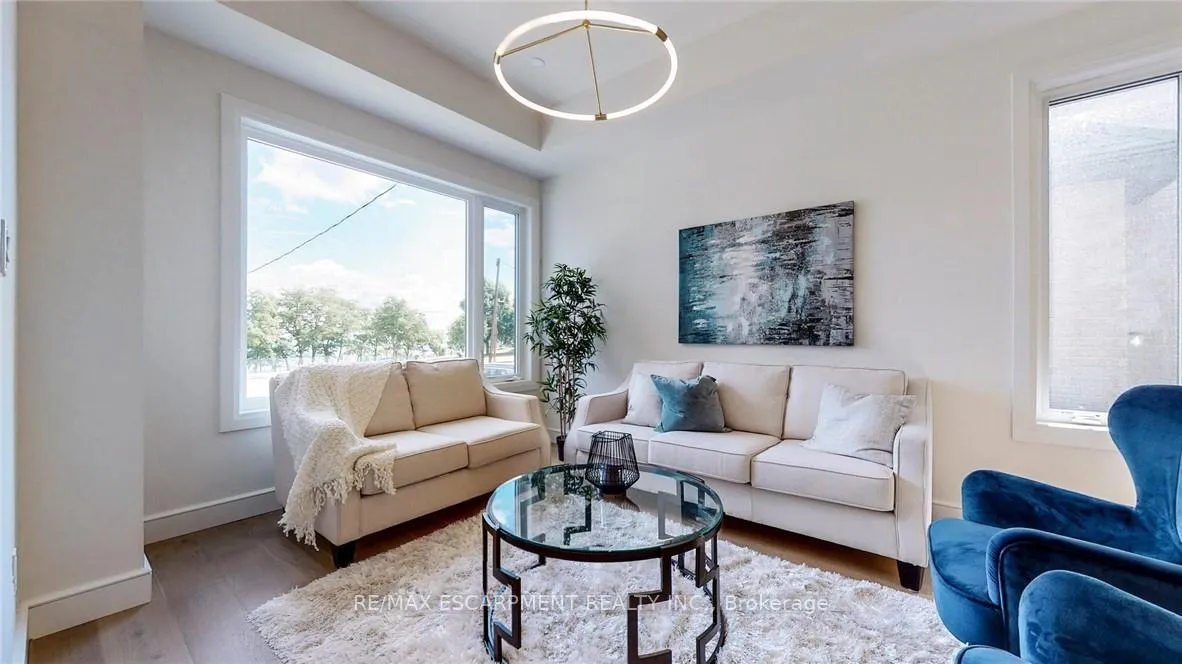 Photo 4 of 382A Southcote Road, Hamilton, Ancaster — HOMEH