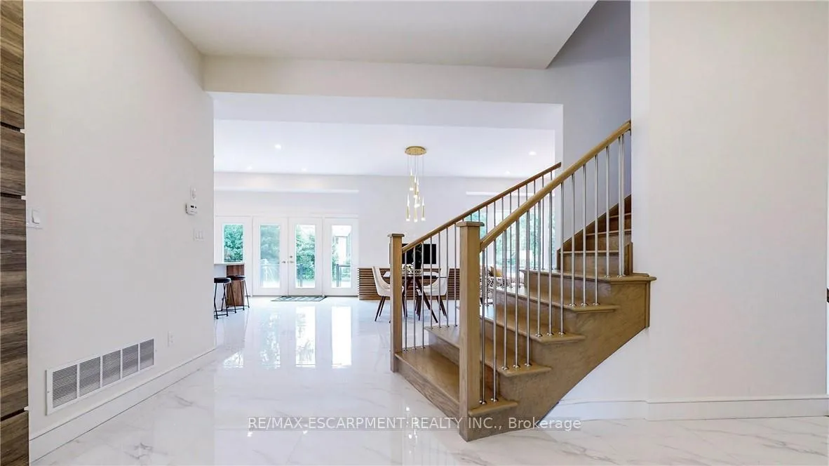 Photo 31 of 382A Southcote Road, Hamilton, Ancaster — HOMEH