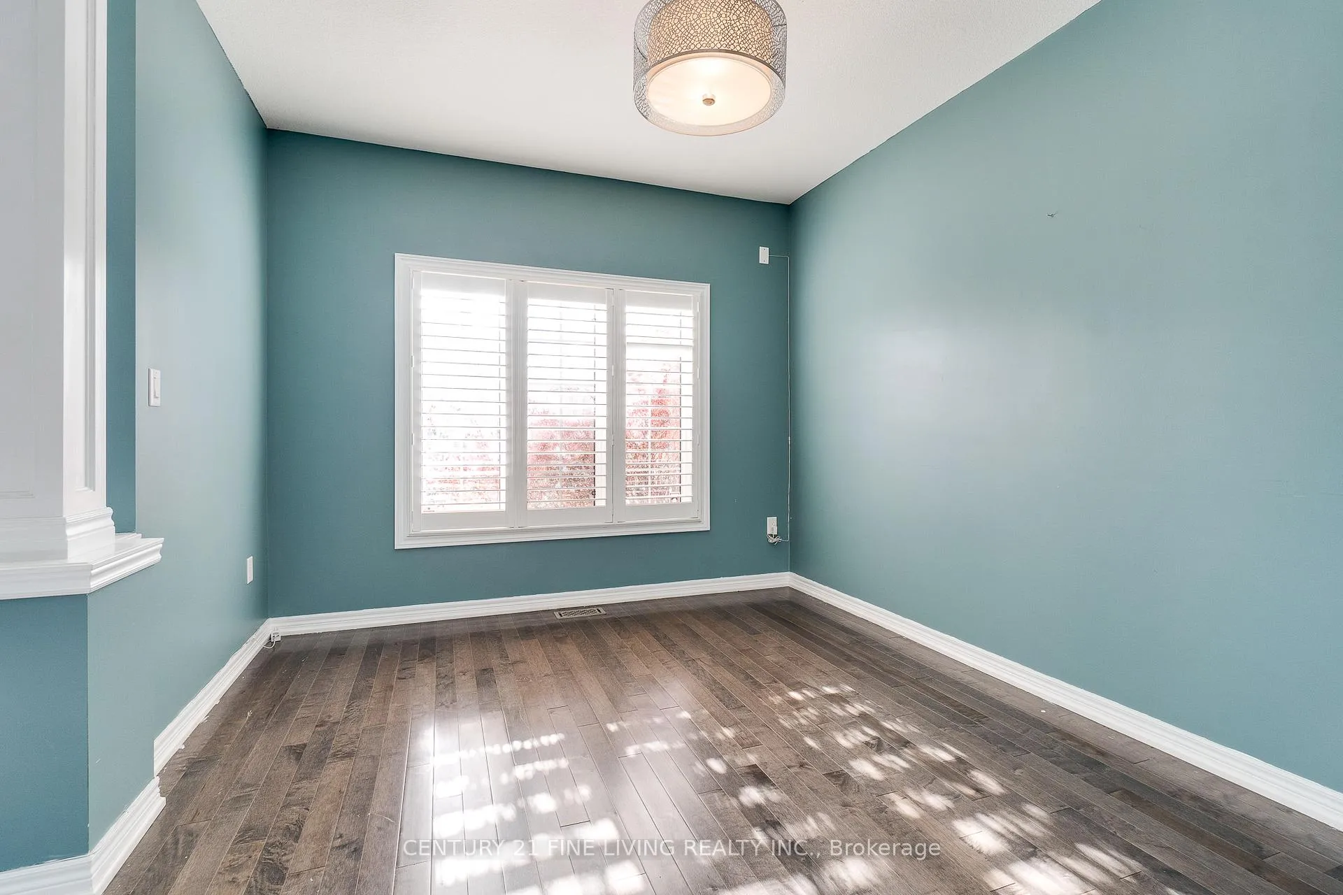 Photo 9 of 31 Weaver Drive, Hamilton, Ancaster — HOMEH