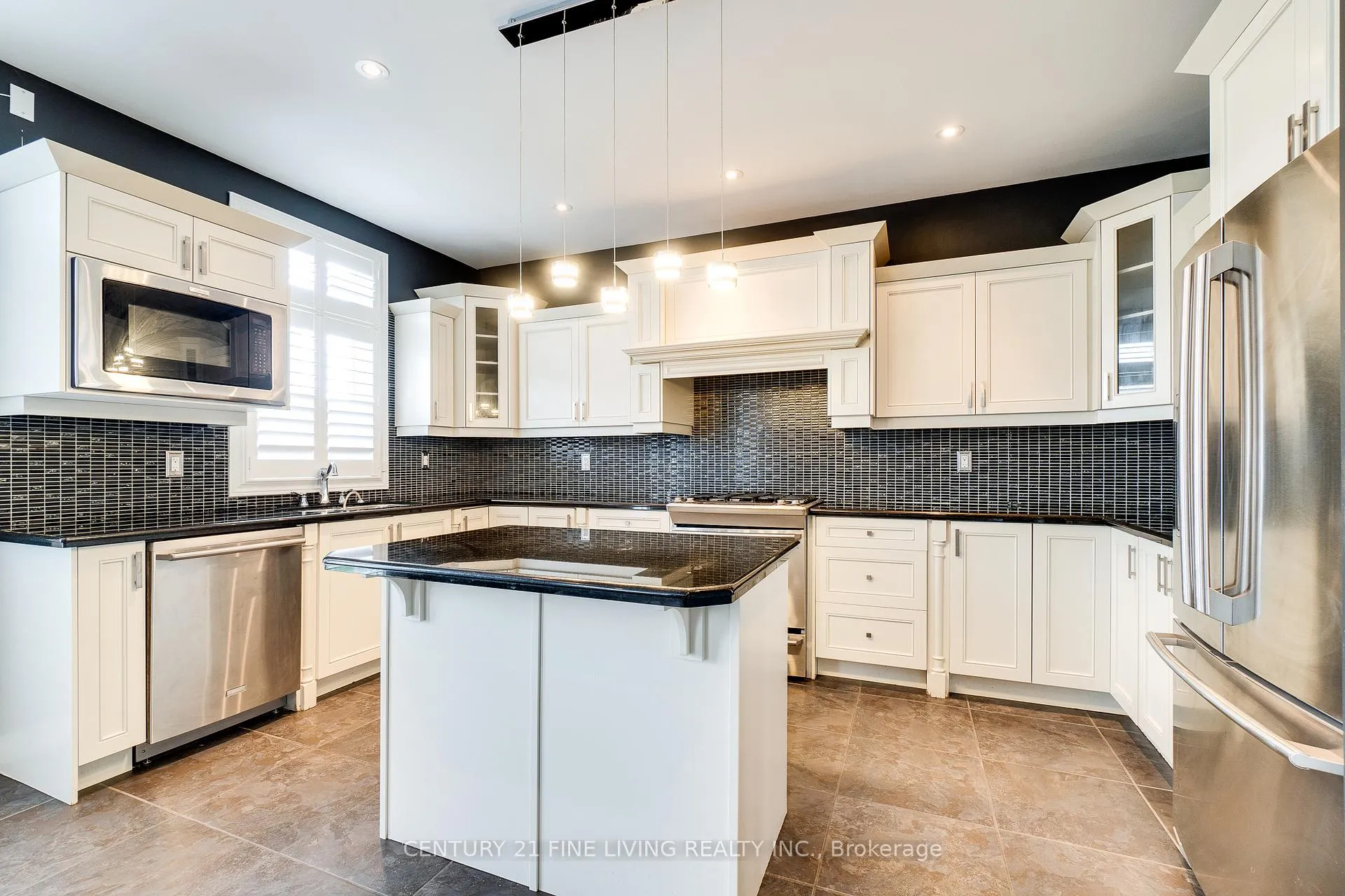 Photo 14 of 31 Weaver Drive, Hamilton, Ancaster — HOMEH