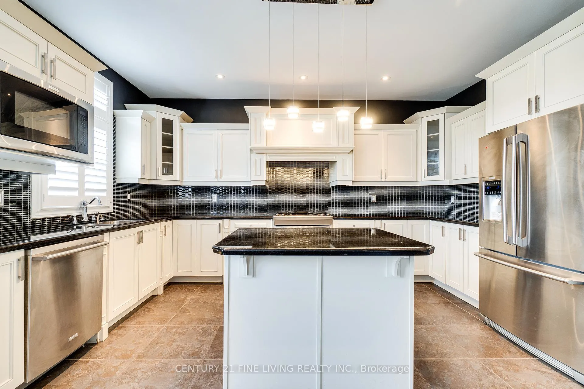 Photo 15 of 31 Weaver Drive, Hamilton, Ancaster — HOMEH