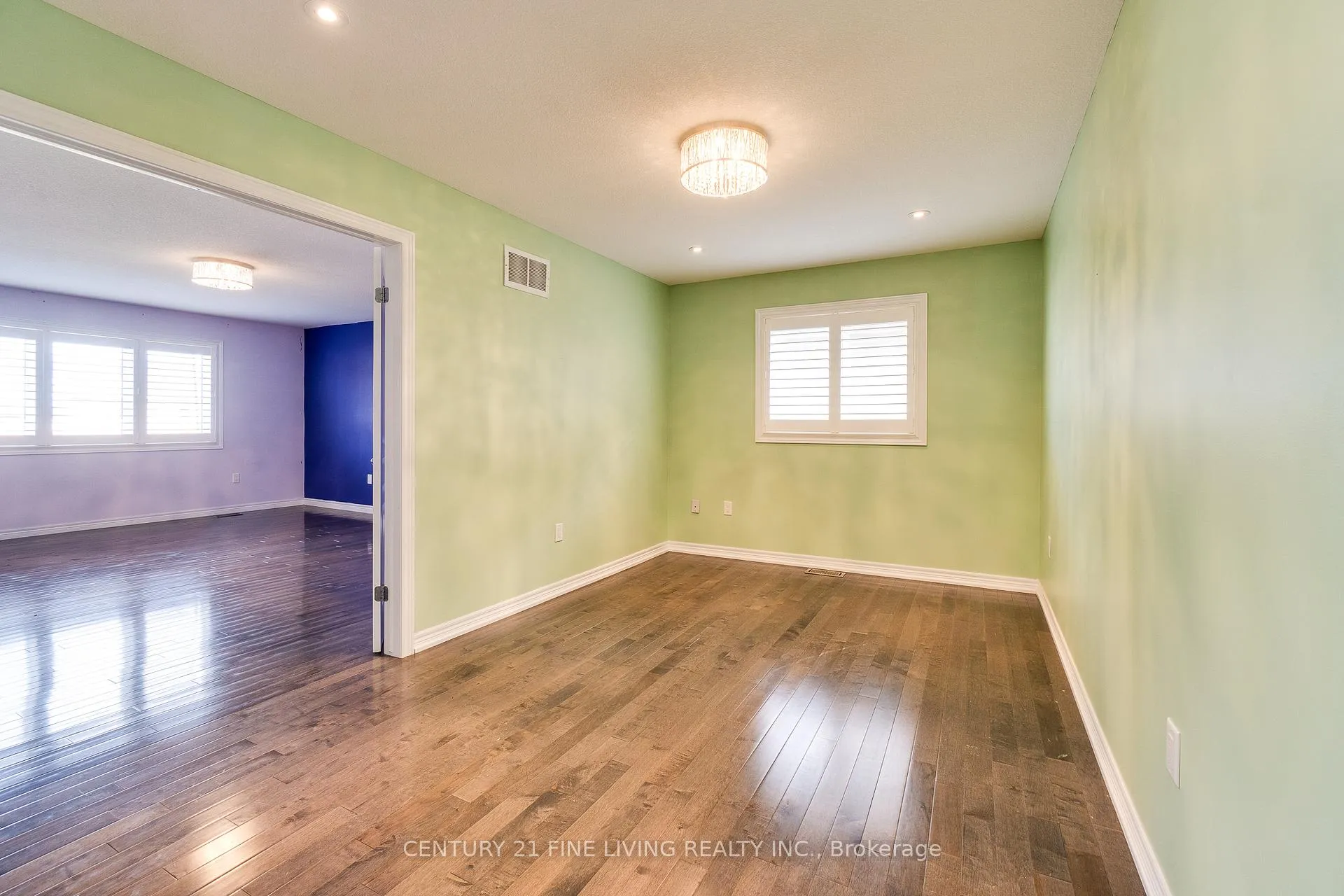Photo 22 of 31 Weaver Drive, Hamilton, Ancaster — HOMEH