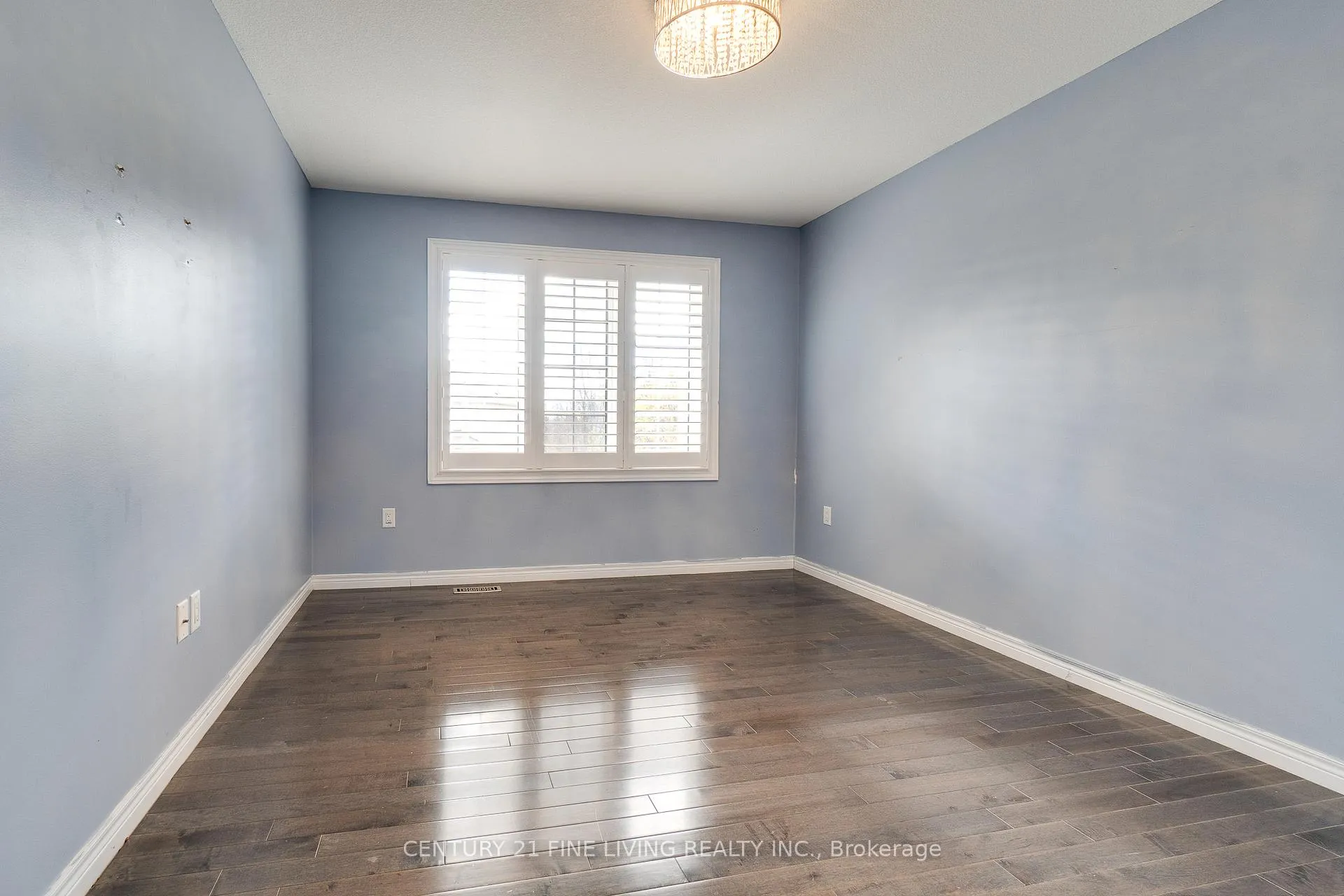 Photo 28 of 31 Weaver Drive, Hamilton, Ancaster — HOMEH