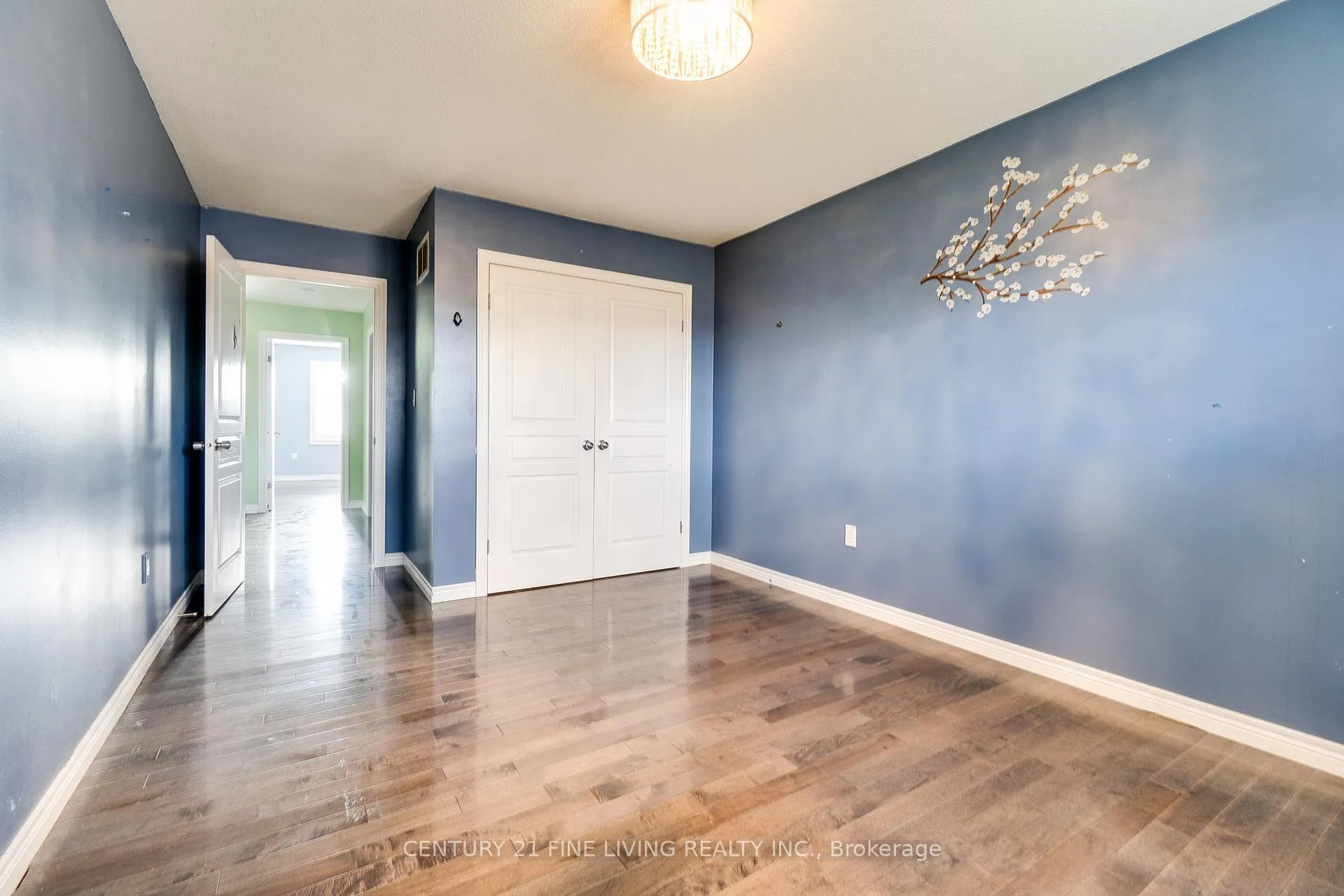 Photo 30 of 31 Weaver Drive, Hamilton, Ancaster — HOMEH