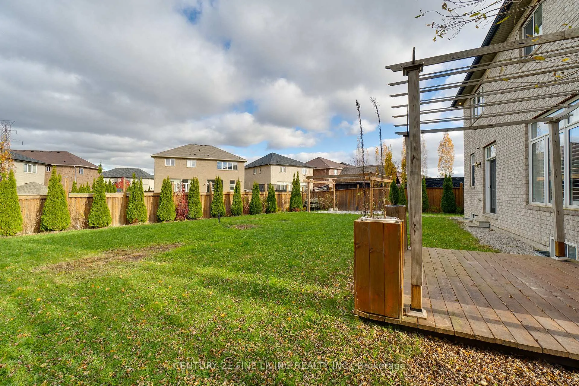 Photo 36 of 31 Weaver Drive, Hamilton, Ancaster — HOMEH