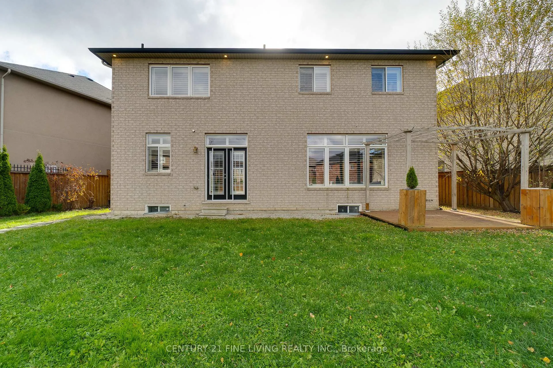 Photo 38 of 31 Weaver Drive, Hamilton, Ancaster — HOMEH