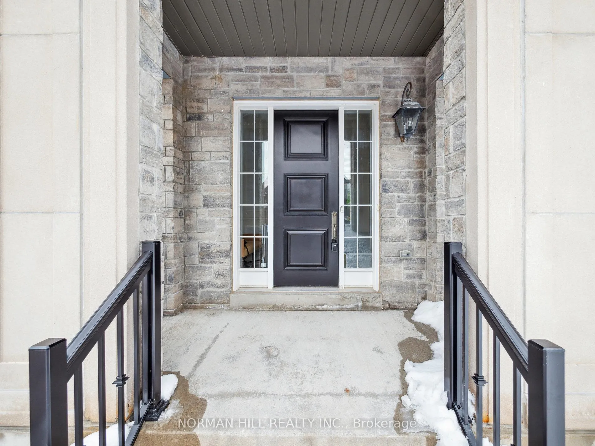 Photo 4 of 61 Keatley Drive, Vaughan, Patterson — HOMEH