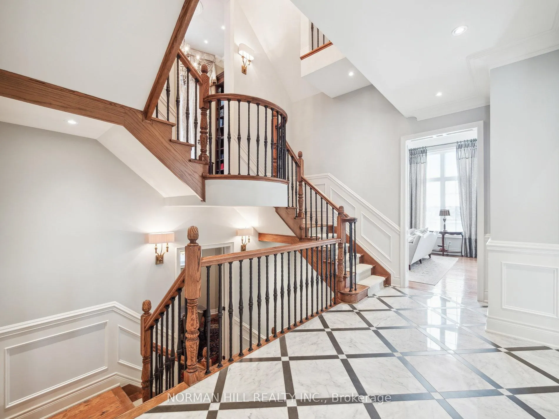 Photo 8 of 61 Keatley Drive, Vaughan, Patterson — HOMEH