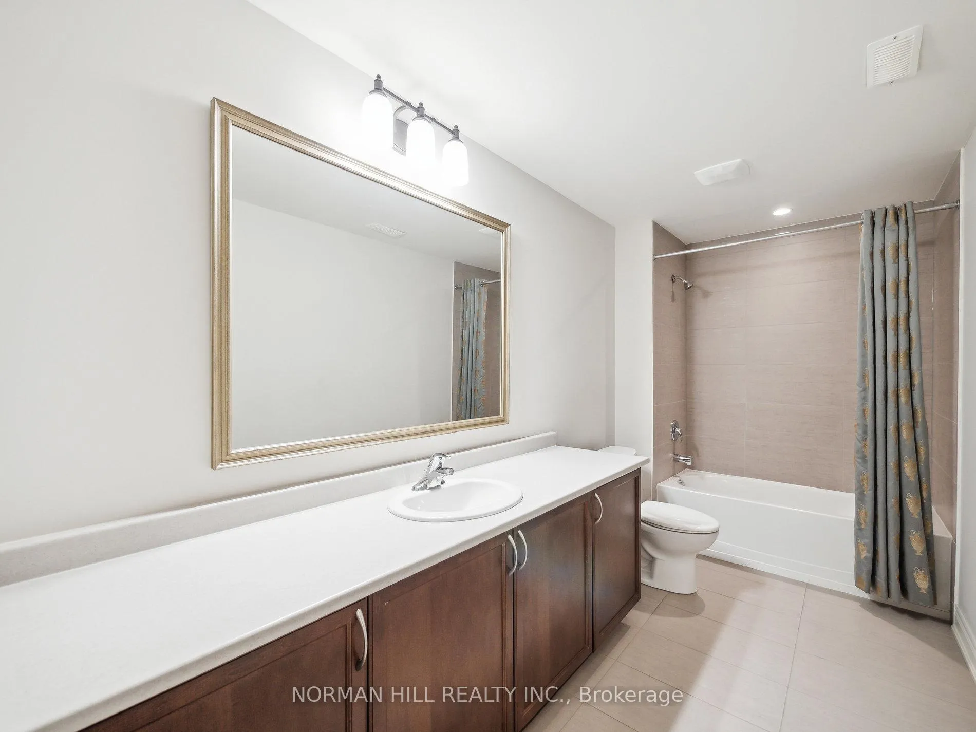 Photo 48 of 61 Keatley Drive, Vaughan, Patterson — HOMEH