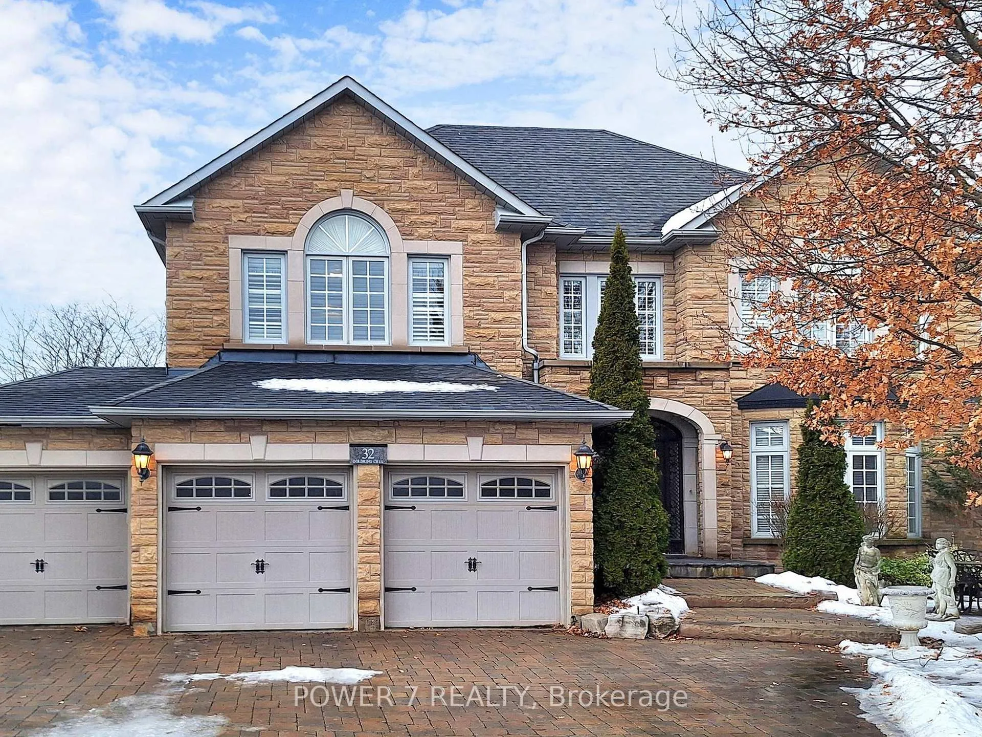 Photo 3 of 32 Goldring Crescent, Markham, Cachet — HOMEH