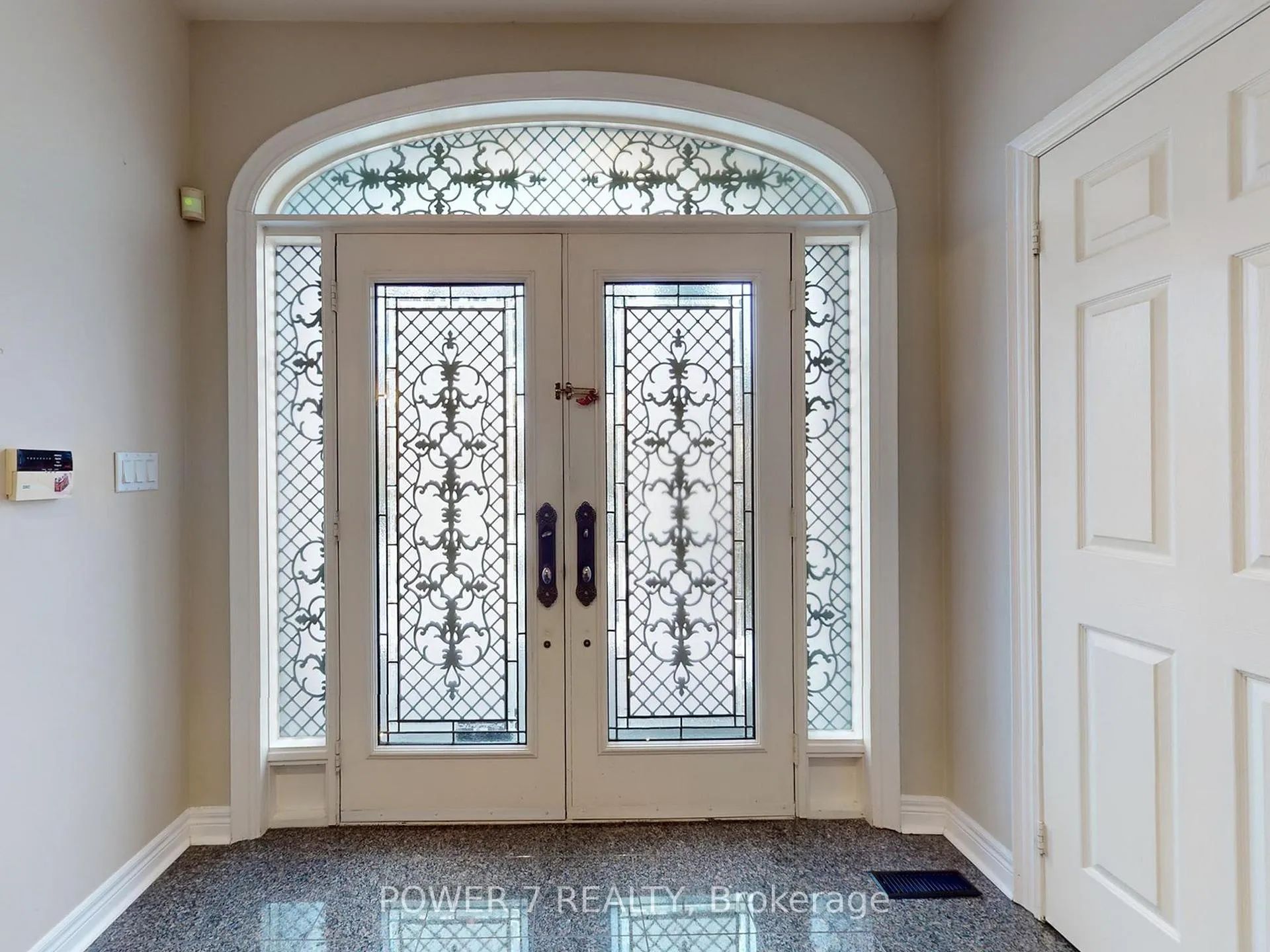 Photo 5 of 32 Goldring Crescent, Markham, Cachet — HOMEH
