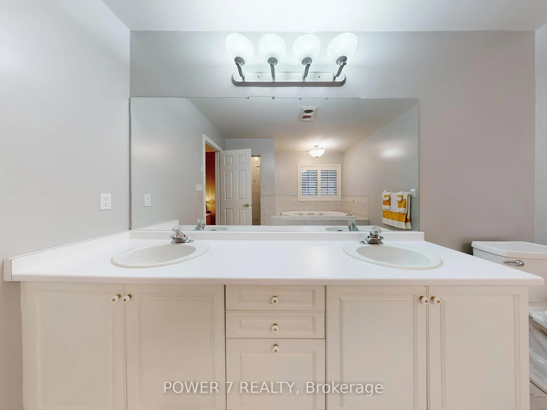 Photo 25 of 32 Goldring Crescent, Markham, Cachet — HOMEH