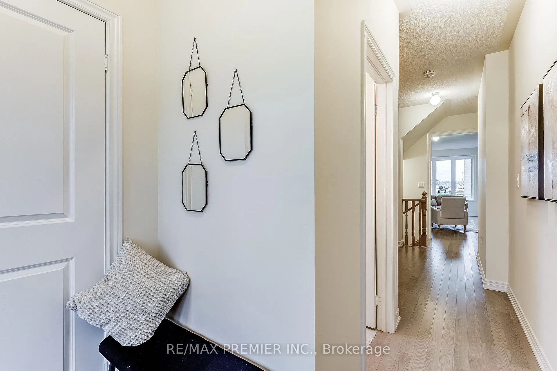Photo 7 of 115 Armilia Place, Whitby, Rural Whitby — HOMEH
