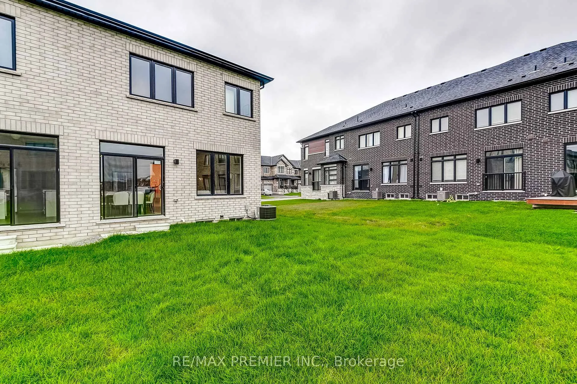 Photo 29 of 115 Armilia Place, Whitby, Rural Whitby — HOMEH