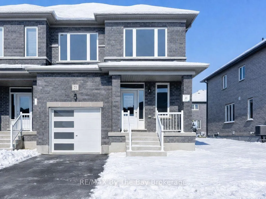 Front of 21 Lisa Street
