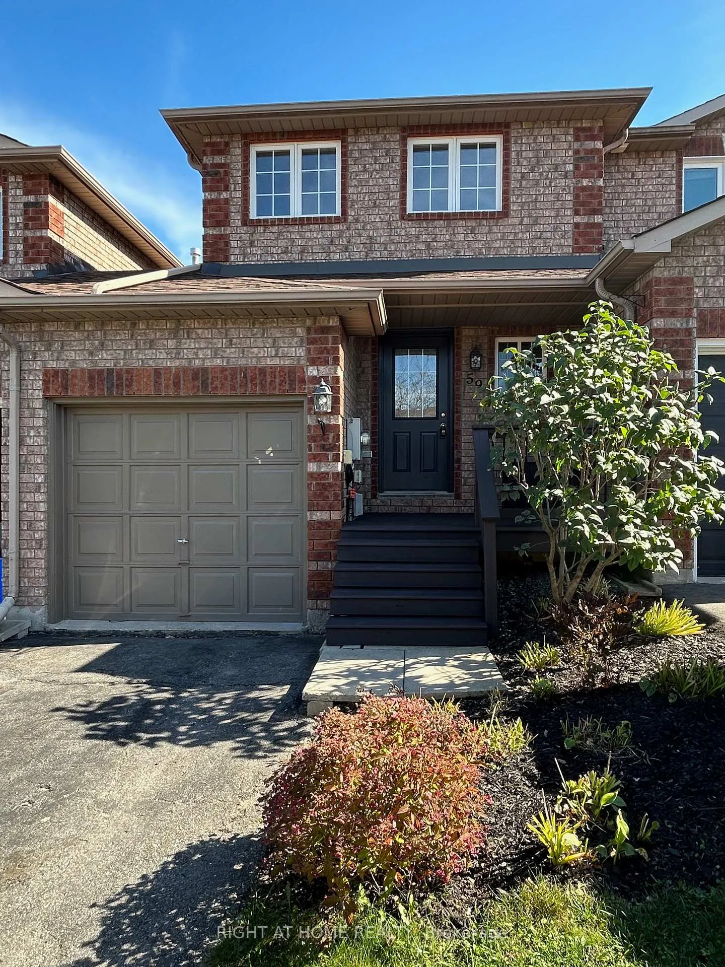 Photo 1 of 59 Lions Gate Boulevard, Barrie, Little Lake — HOMEH