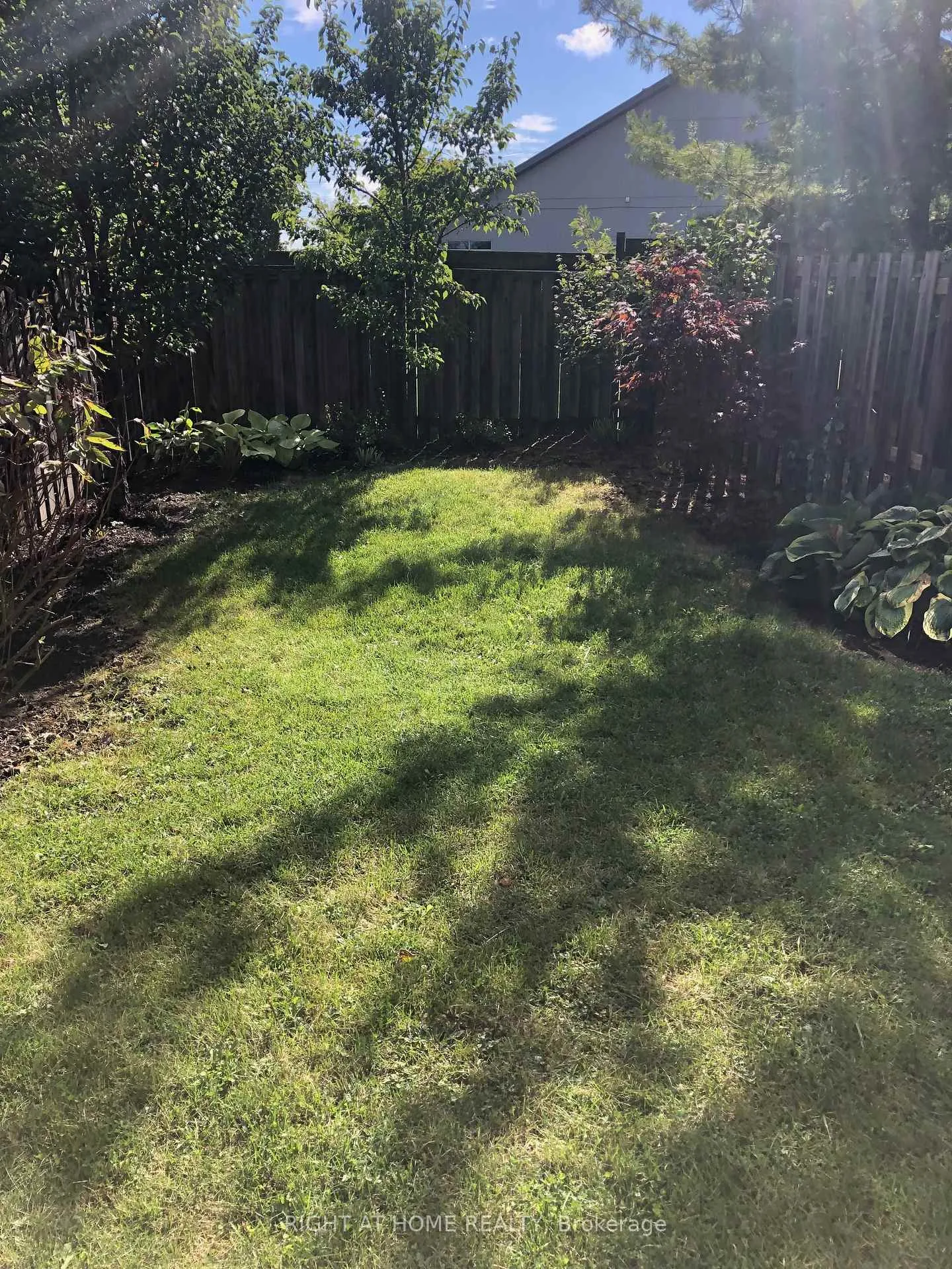 Photo 34 of 59 Lions Gate Boulevard, Barrie, Little Lake — HOMEH