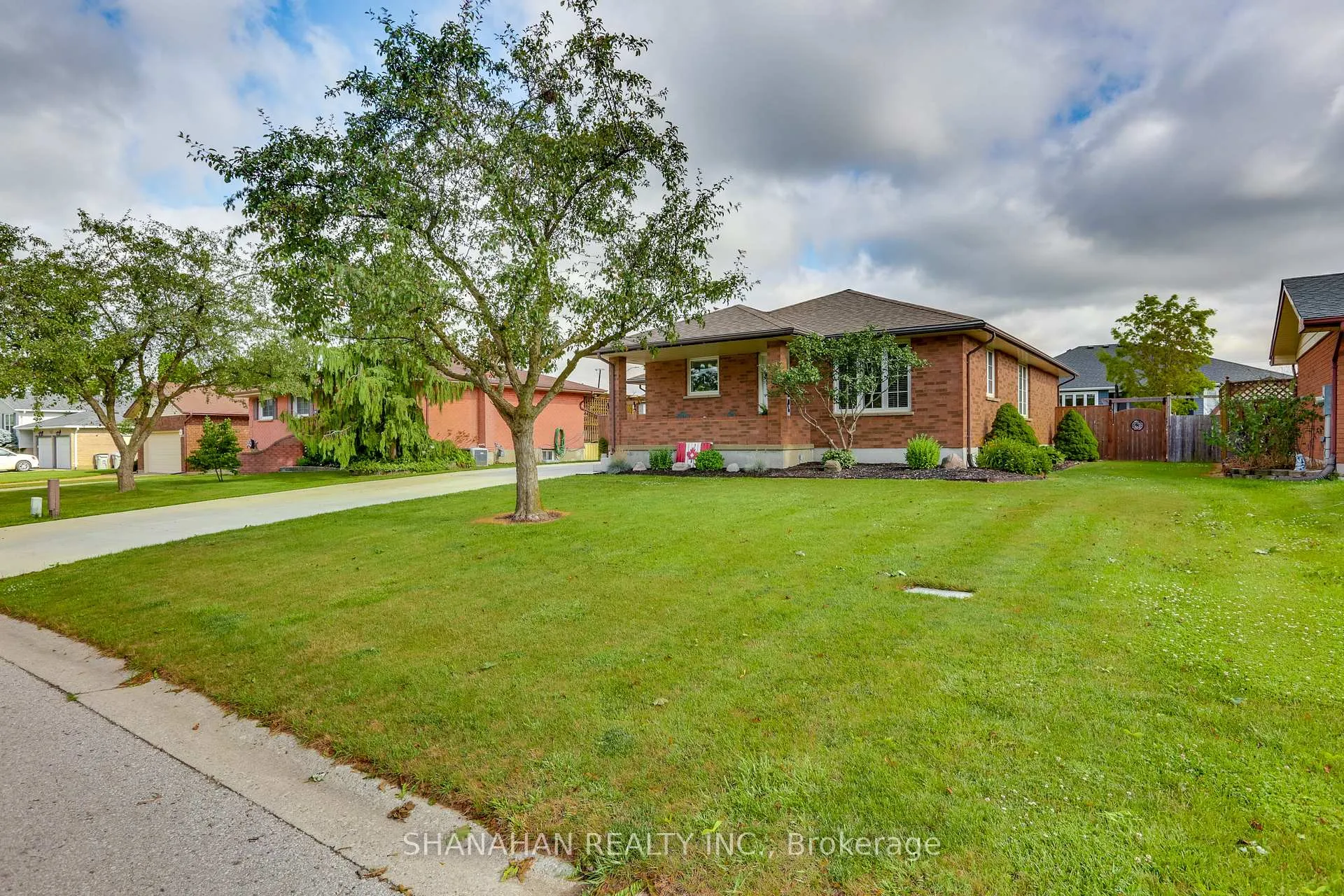 Photo 3 of 543 Mcgregor Street, Warwick, Watford — HOMEH