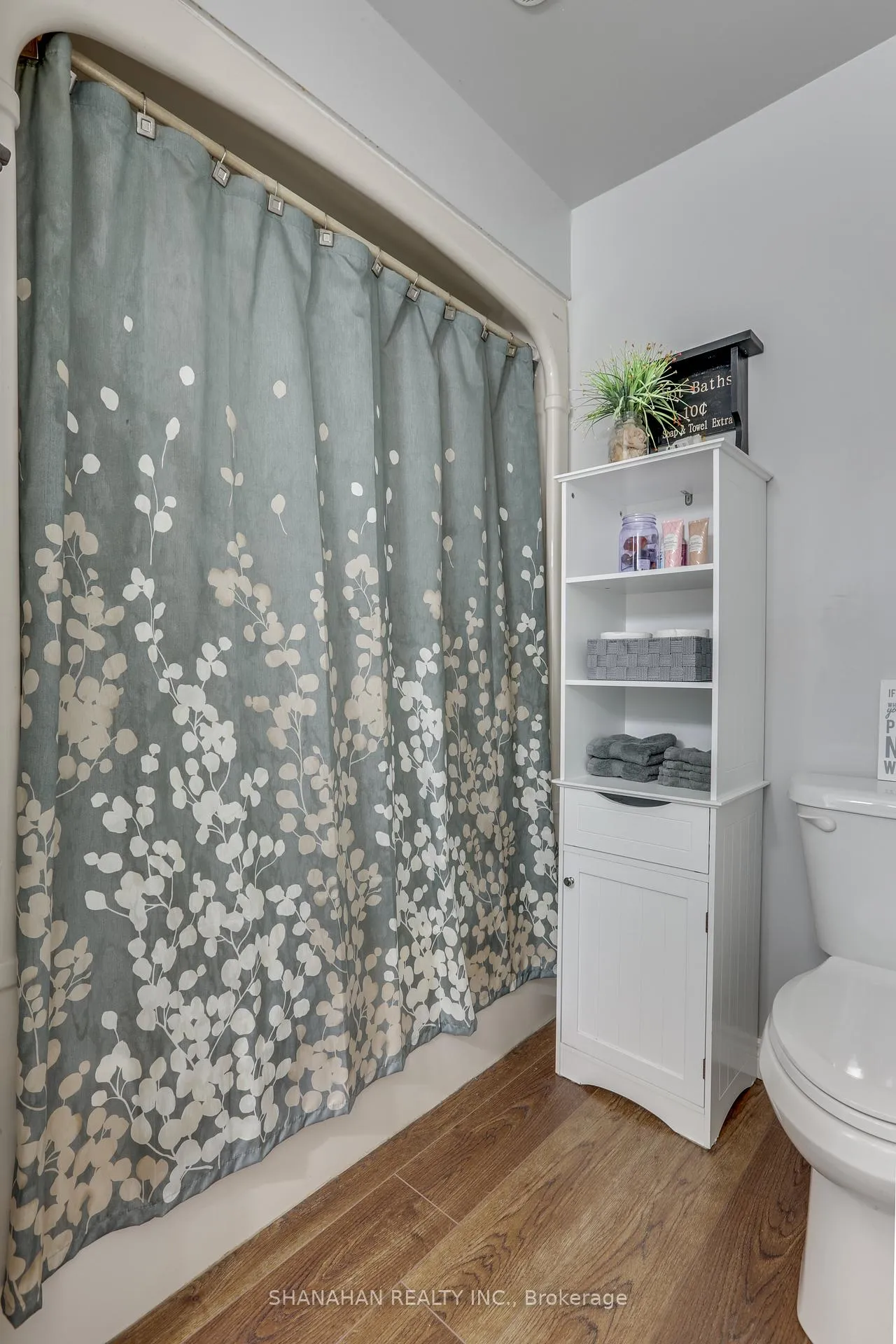 Photo 18 of 543 Mcgregor Street, Warwick, Watford — HOMEH